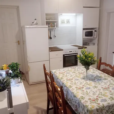 شقة Zoeld Kuello Pezsgofuerdos Vendeghaz Mátranovák